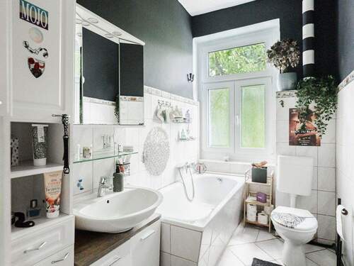 Wannenbad (OG) - Mehrfamilienhaus, Wohnhaus mit 148,80 m&sup2; in Berlin zum Kaufen