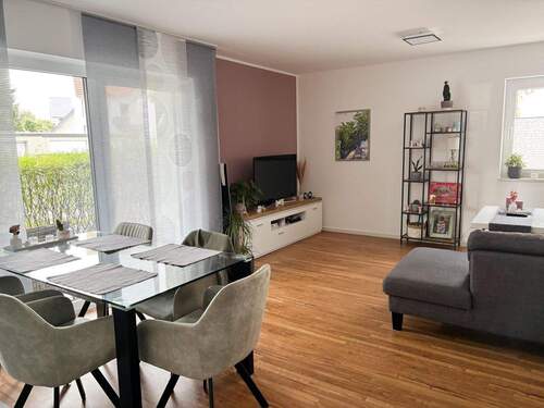 WE1: großzügiges Wohnzimmer - Etagenwohnung mit 148,00 m&sup2; in Gütersloh zum Kaufen