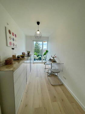 Moderne Küche mit viel Licht - 