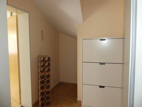 Unter der Treppe - 