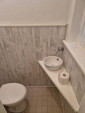 Gäste WC - 5 Zimmer Einfamilienhaus in Hamburg