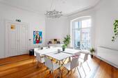 Küche mit Essbereich - 292m²-Altbau-Traum am Tempelhofer Ufer in Kreuzberg