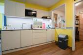 Mitarbeiter Küche & Büro - Mehrfamilienhaus, Wohnhaus in Augsburg zum Kaufen