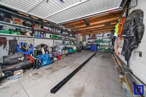 Garage - 