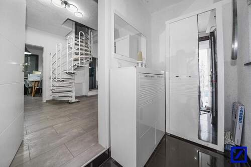 Eingangsbereich - Mehrfamilienhaus, Wohnhaus mit 104,00 m&sup2; in Bremen zum Kaufen