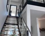 Beispiel Treppe - 5 Zimmer Einfamilienhaus zum Kaufen in Bruchsal