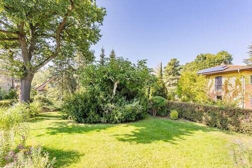 Garten im vorderen Bereich - Einfamilienhaus mit 108,60 m² in Berlin zum Kaufen