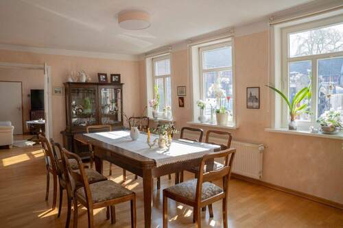 2. Wohn-/Esszimmer - 