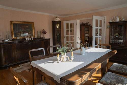 2. Wohn-/Esszimmer - 