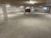 breiter Tiefgaragenstellplatz zur Wohnung - 