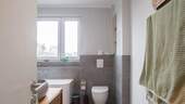 Badezimmer (4).jpg - 4 Zimmer Etagenwohnung in Berlin