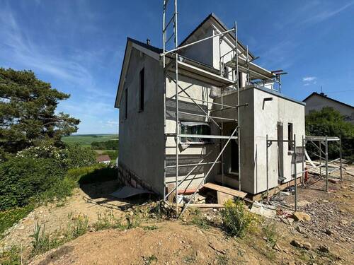 502529260_1321133120022596_6970095514962776814_n.j - Neubau mit Fernsicht zum fertigstellen