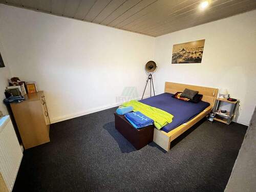 Schlafzimmer - Etagenwohnung mit 82,00 m&sup2; in Sulzbach-Rosenberg zum Kaufen