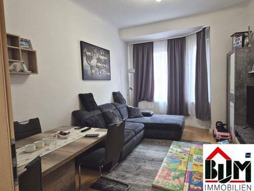 Wohnzimmer - 3 Zimmer Etagenwohnung zur Miete in Nürnberg