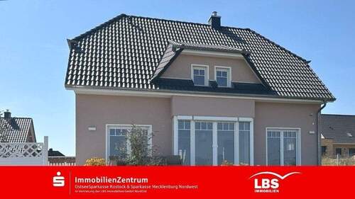 rückwärtige Gebäudeansicht - Modernes Smart Home in Güstrow OT Suckow