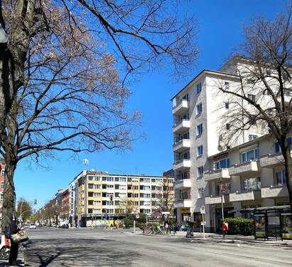 Nähe Yorckstr. - -Nähe Yorckstr. Gewerbeladen im EG (geeignet für FriseurKosmetikLotto etc.)