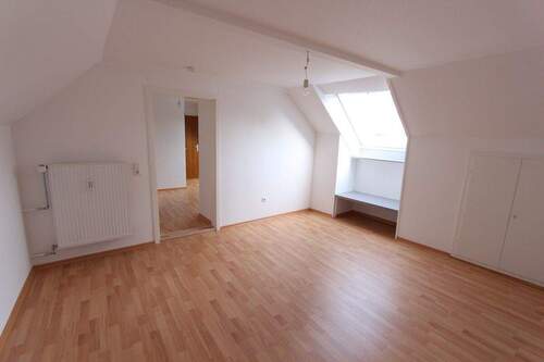 2 OG_Schlafen_www.villingen.immobilien - 
