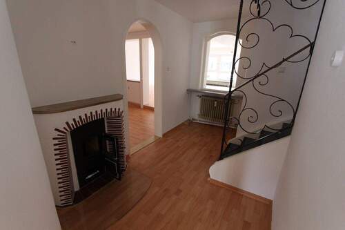 1 OG_Flur_www.villingen.immobilien - Zentrumsnahe Maisonette-Wohnung