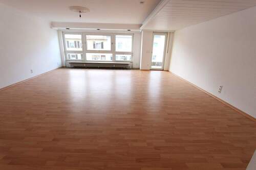 1 OG_Wohnzimmer_www.villingen.immobilien - 3 Zimmer Etagenwohnung zur Miete in Donaueschingen