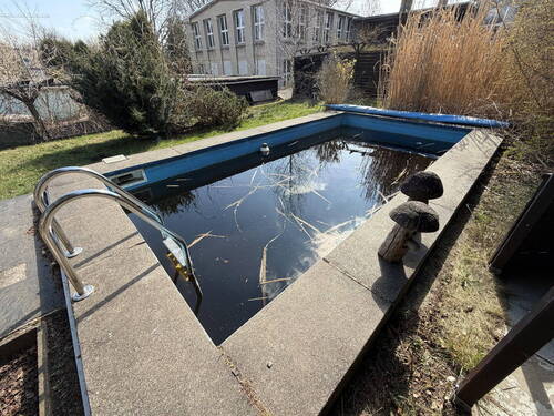 Pool im Winterschlaf - 