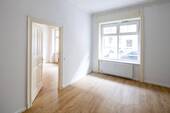 Zimmer 1 - Bezugsfreie 2-Zimmer-Erdgeschosswohnung in bester Gräfekiez Lage!