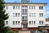 Hausansicht - 3 Zimmer Etagenwohnung zum Kaufen in Solingen