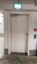 Zugang ins Treppenhaus - Garage, Stellplatz zum Kaufen in München