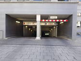 Zufahrt - Garage, Stellplatz in München