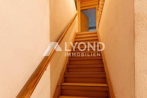 Treppe ins Dachgeschoss - 