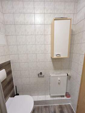 AnKaSa Immobilien GmbH_Maklerempfehlung Immobilien Leipzig Lützen Markranstädt Markkleeberg Machern_4 Raum Wohnung_1.OG_2.Bad. jpg - 
