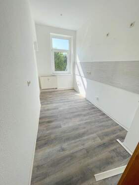 AnKaSa Immobilien GmbH_Maklerempfehlung Immobilien Leipzig Lützen Markranstädt Markkleeberg Machern_4 Raum Wohnung_Küche - 