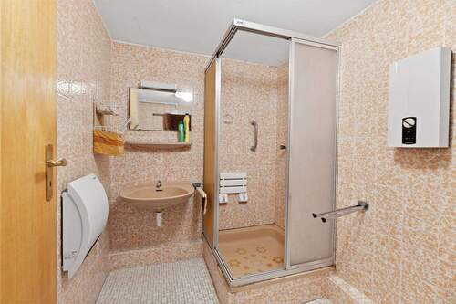 Hausnummer 4 Badezimmer - 