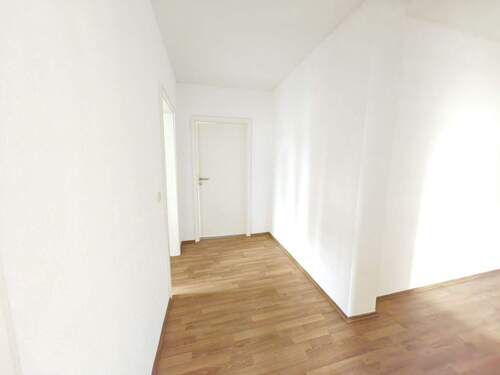 Flur - 3 Zimmer Etagenwohnung zur Miete in Wathlingen