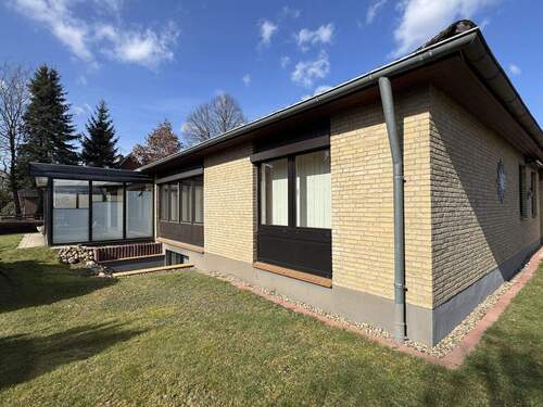 Außensicht Südseite - 5 Zimmer Bungalow zum Kaufen in Ebstorf
