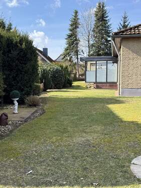 gepflegter Gartenbereich - 