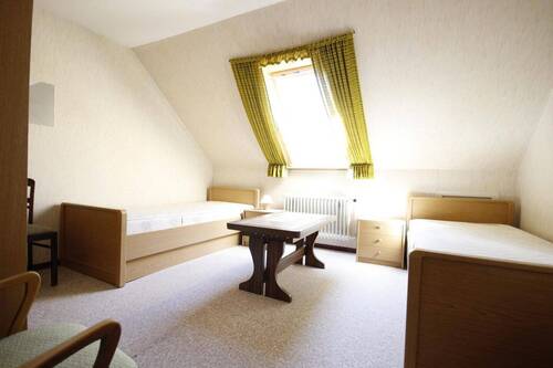Schlafzimmer 2v3 - DG - 