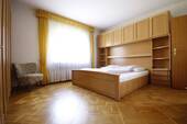 Schlafzimmer 1v3 - EG - 