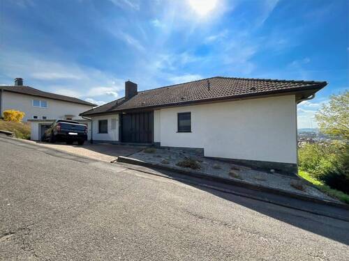 Außenansicht - 7 Zimmer Einfamilienhaus zum Kaufen in Sontra