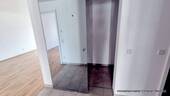 10 Flur mit Abstellraum.jpg - 