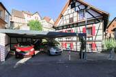 Carport + Haus Vorderansicht - 6 Zimmer Einfamilienhaus in Forbach