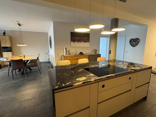 tempImageXSM0qr.jpg - 