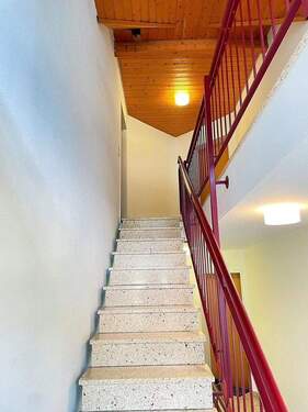 Treppenaufgang - 1 Zimmer Etagenwohnung zum Kaufen in Lörrach