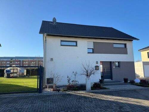 Ansicht - Einfamilienhaus mit 151,00 m&sup2; in Leipzig zum Kaufen