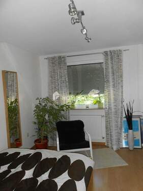 1. OG Schlafzimmer - 