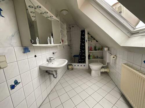Badezimmer Dachgeschoss - 