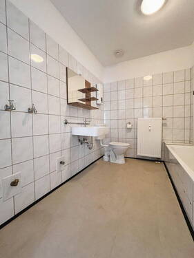 frisch modernisiertes Bad - 