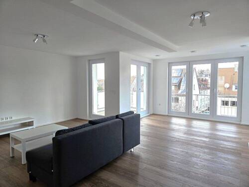 Wohnzimmer - 3 Zimmer Etagenwohnung in Stuttgart