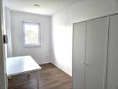 Arbeits- / Ankleidezimmer - 