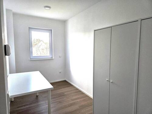 Arbeits- / Ankleidezimmer - 