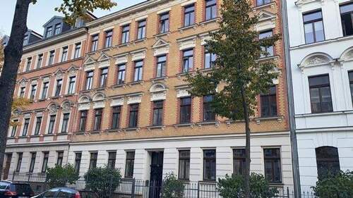 Hausansicht - angenehm Wohnen in Nebenstraße nahe der pulsierenden Georg-Schumann-Str.